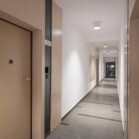 Royal Wilanow Deluxe By Bookinghost