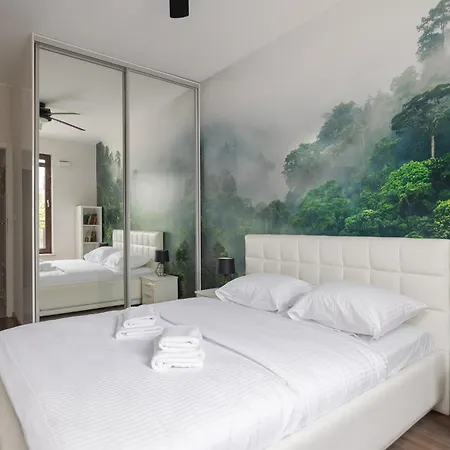 Royal Wilanow Deluxe By Bookinghost Appartement