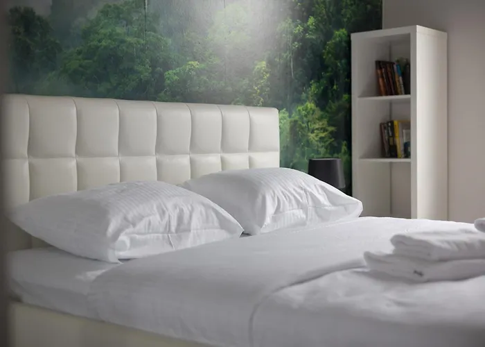 Royal Wilanow Deluxe By Bookinghost *