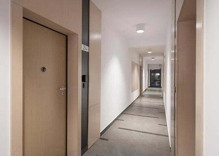 Royal Wilanow Deluxe By Bookinghost